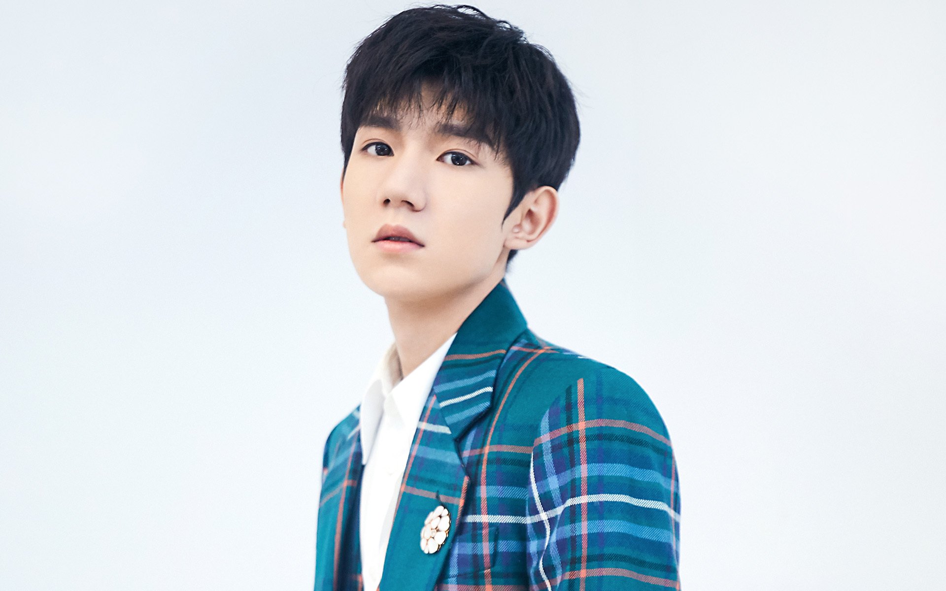 国足在世界杯预选赛中的战术调整策略，国足世界杯预选赛形势分析